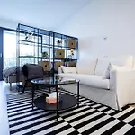 Bright & Spacious - Garage & Balcony * Bratislava