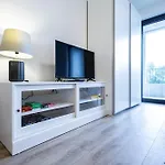 Bright & Spacious - Garage & Balcony *