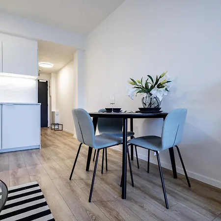 Bright & Spacious - Garage & Balcony 브라티슬라바