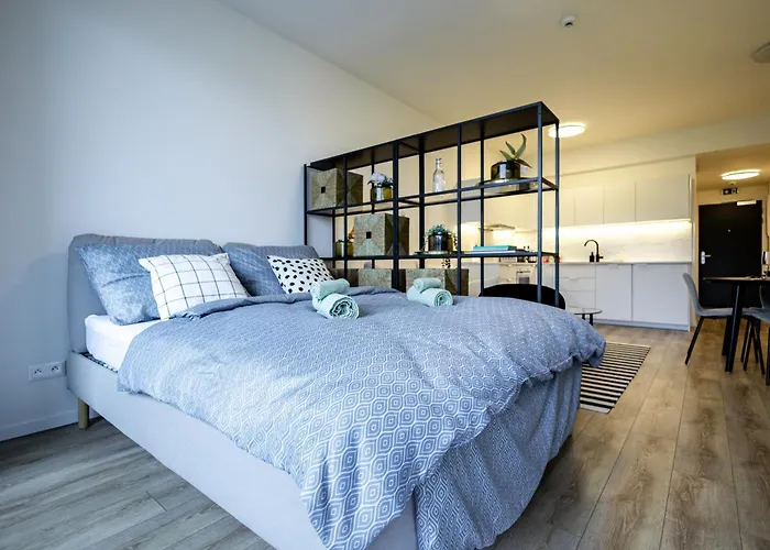 Bright & Spacious - Garage & Balcony * Bratislava