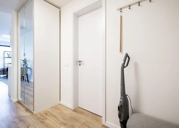 Appartamento Bright & Spacious - Garage & Balcony *