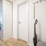 Lejlighed Bright & Spacious - Garage & Balcony *
